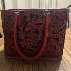 Virginia handbag tote custom with conceal carry.